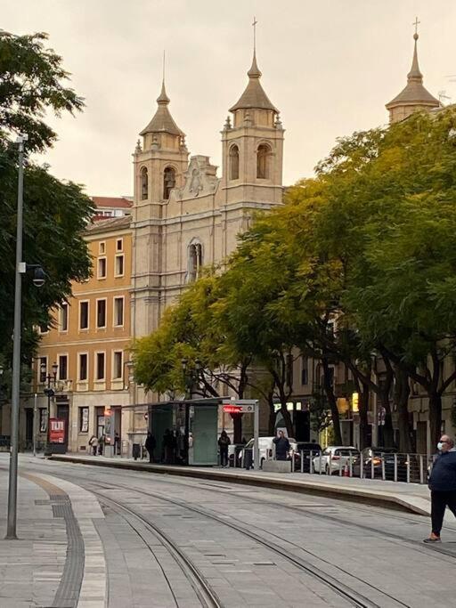 Acogedor Apartamento Con Acabados Primera Calidad 사라고사 외부 사진