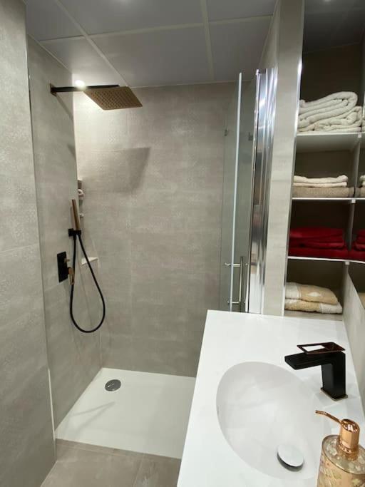 Acogedor Apartamento Con Acabados Primera Calidad 사라고사 외부 사진